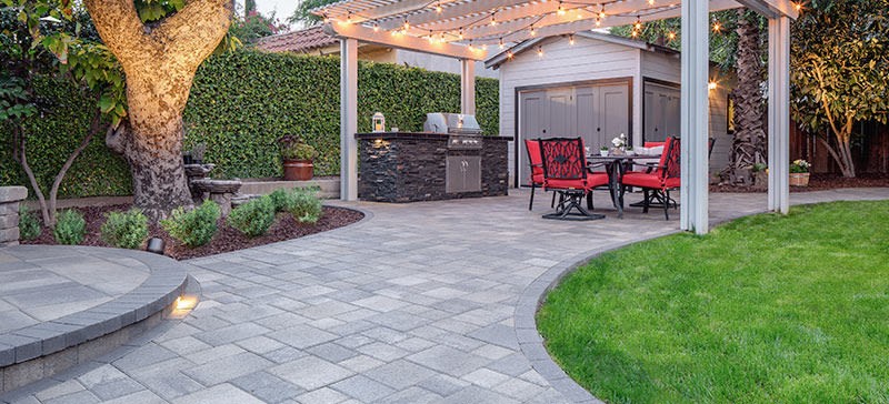 Elegant paver patio